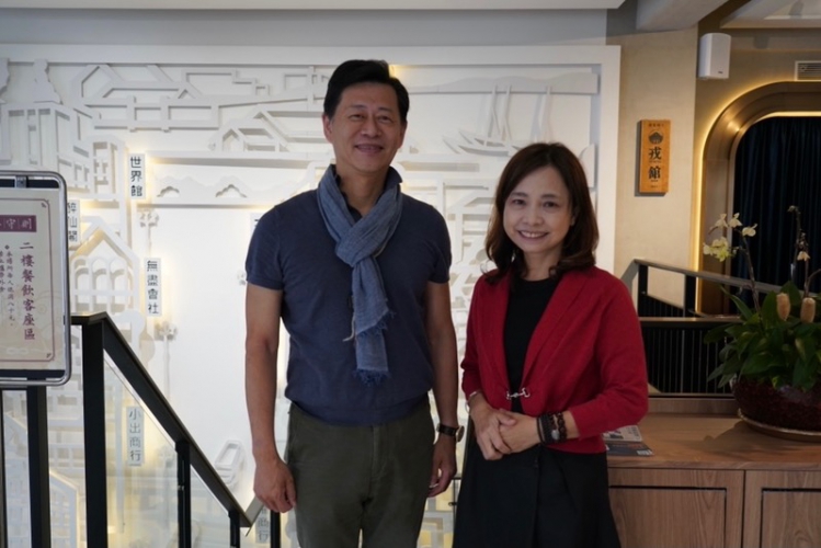 曾經的夢,藏在書冊裡