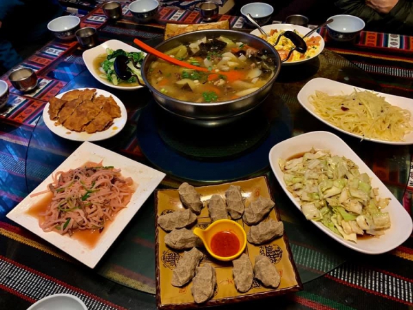 偉色老爺爺的哈達01