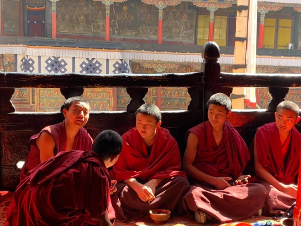 《西藏阿里行.10》那些誦經的紅鞋子05