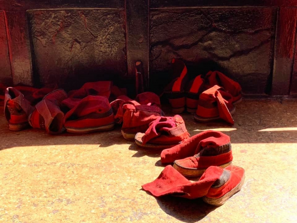 《西藏阿里行.10》那些誦經的紅鞋子11