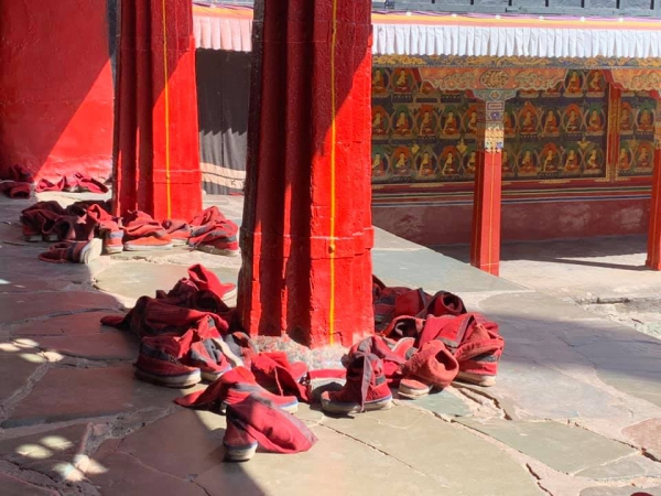《西藏阿里行.10》那些誦經的紅鞋子18