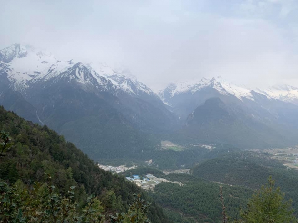 《西藏阿里行.20》在雪山的懷抱裡07