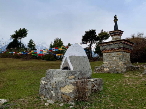 《西藏阿里行.20》在雪山的懷抱裡19