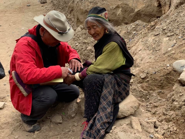 《西藏阿里行.22》勇敢的藏族婆婆21