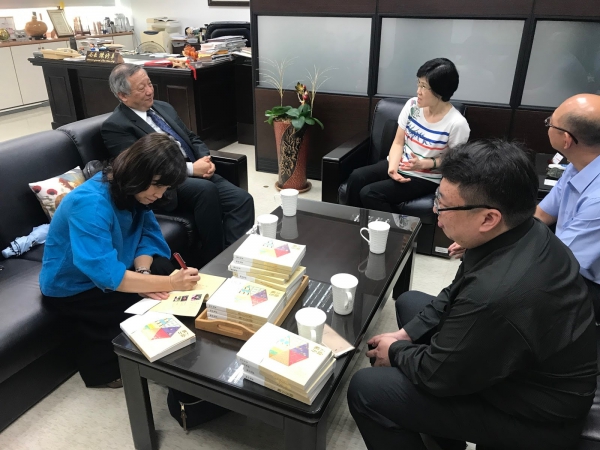 八百本書的愛10