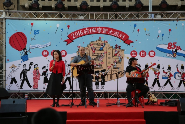 是哪處曾見?相看儼然 —《熱戀林百貨,熱戀台南》自序12