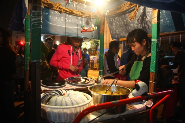 是哪處曾見?相看儼然 —《熱戀林百貨,熱戀台南》自序22