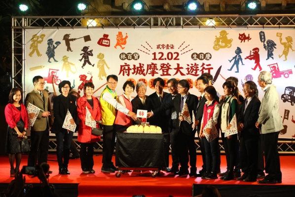 是哪處曾見?相看儼然 —《熱戀林百貨,熱戀台南》自序25