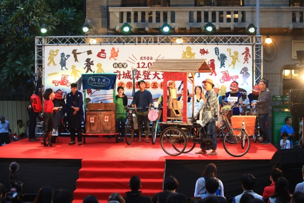 是哪處曾見?相看儼然 —《熱戀林百貨,熱戀台南》自序26