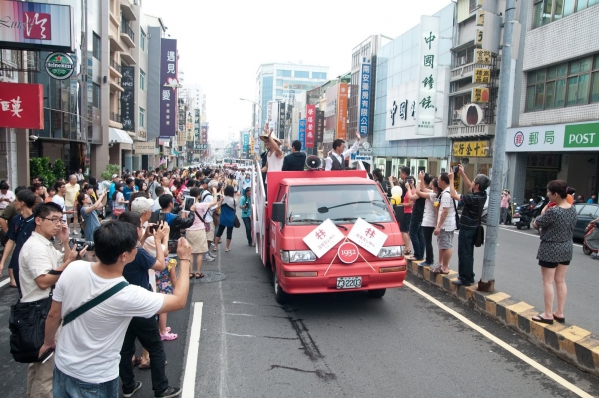 是哪處曾見?相看儼然 —《熱戀林百貨,熱戀台南》自序27