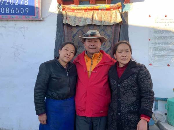 《西藏阿里行.42》仁青休布措的姐妹花32