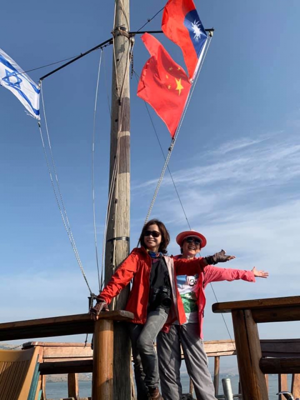 《旅行在以色列與約旦.9》在地中海升起國旗06