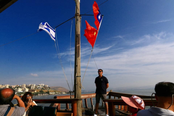《旅行在以色列與約旦.9》在地中海升起國旗21