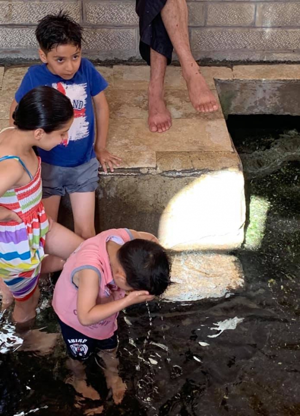 《旅行在以色列與約旦.27》一杯水就滿足了06