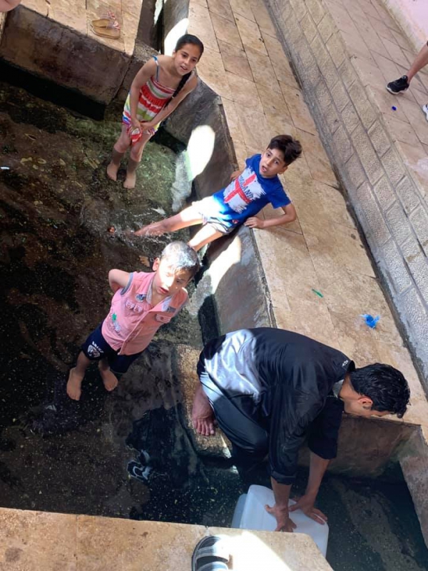 《旅行在以色列與約旦.27》一杯水就滿足了07