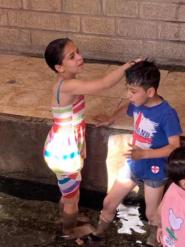 《旅行在以色列與約旦.27》一杯水就滿足了08