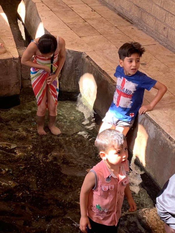 《旅行在以色列與約旦.27》一杯水就滿足了09