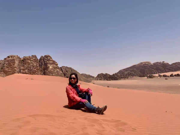 《旅行在以色列與約旦.31》鋪成一地的，詩15