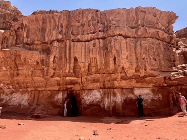 《旅行在以色列與約旦.31》鋪成一地的，詩28