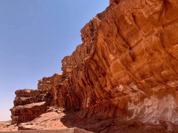 《旅行在以色列與約旦.31》鋪成一地的，詩34