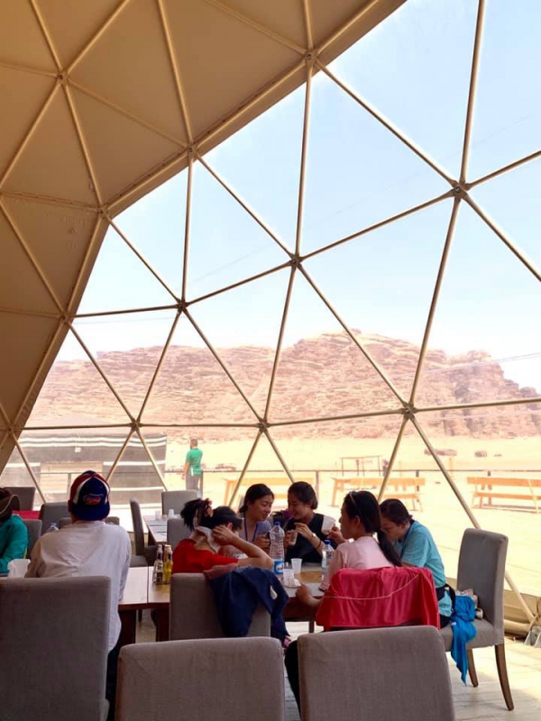 《旅行在以色列與約旦.31》鋪成一地的，詩42