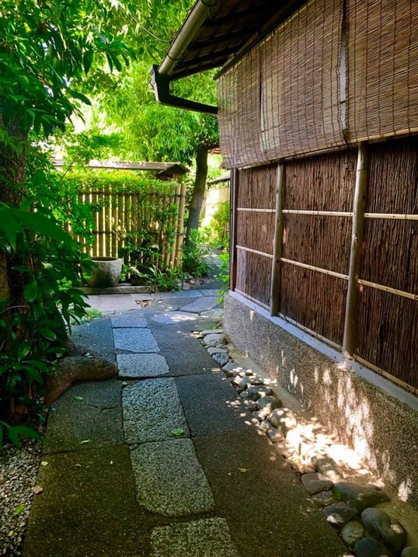 《俳句三人組的旅行.15》溫握一盌鐵缽 しょうじんてぱつ10