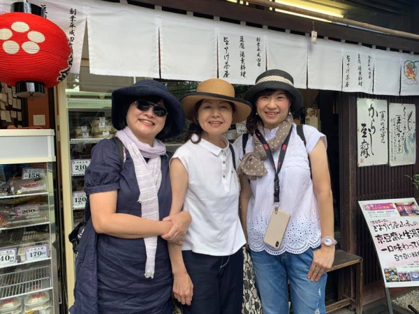 《俳句三人組的旅行.27》我們仨38