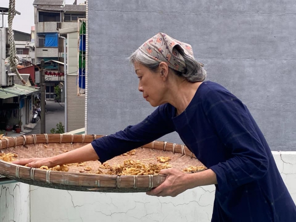 幕後隨筆.23 用愛按摩過的高麗菜乾08