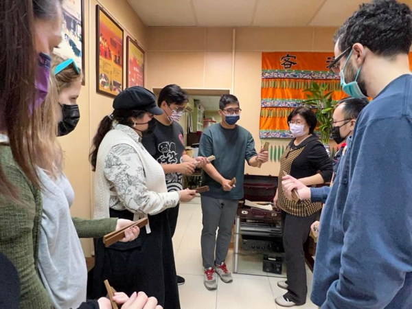 《如露.33》帶foreigner去拜拜17