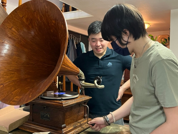 《如露.89》留聲機對話04