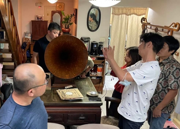 《如露.89》留聲機對話06