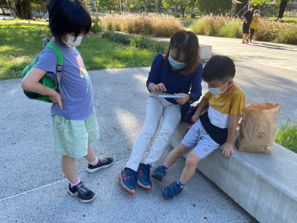 《如露.100》我們的鞋08