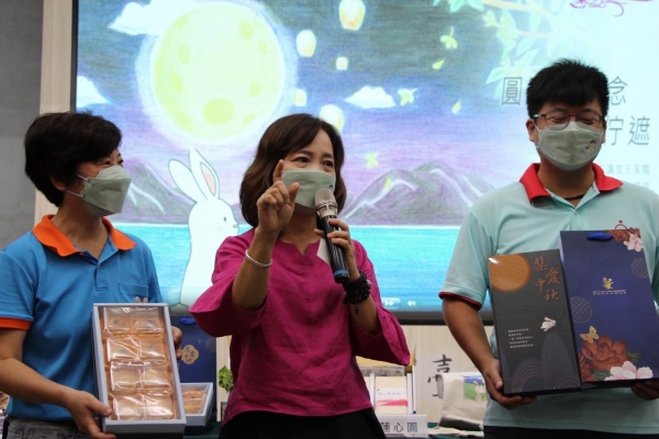 《如露.102》圓圓的思念囥佇遮02